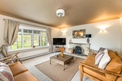 Central Malham Wellbeing Escape 4 bed house with yoga studio