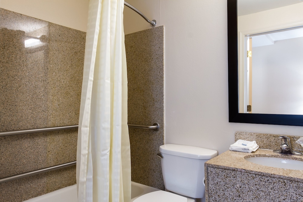 Red Roof Inn York Downtown - photo 20