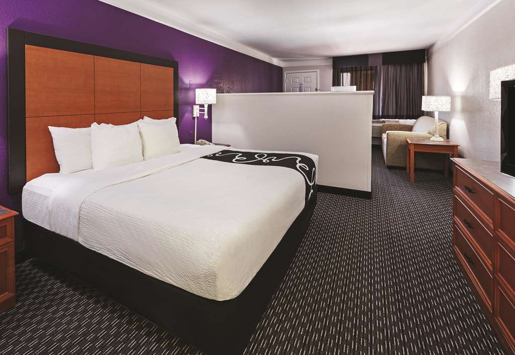 La Quinta Inn by Wyndham San Marcos - photo 24