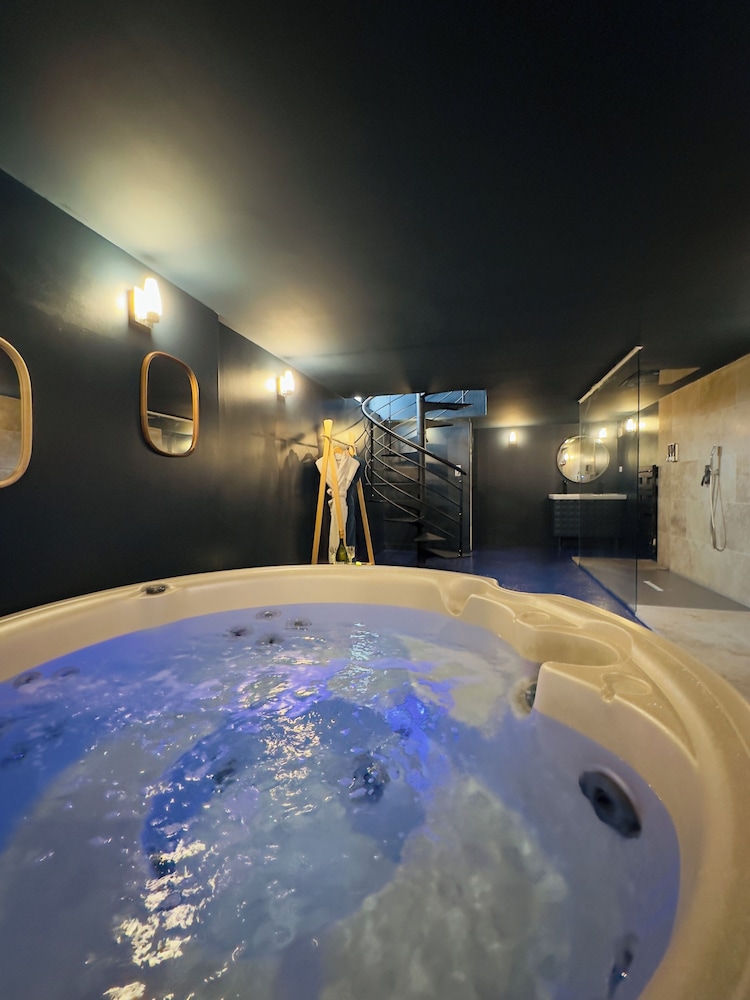 26 Rue du Grand Maurian in Bordeaux, France