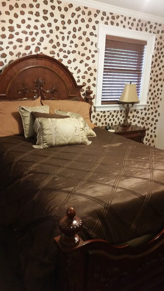 Shalom House Bed and Breakfast - photo 7