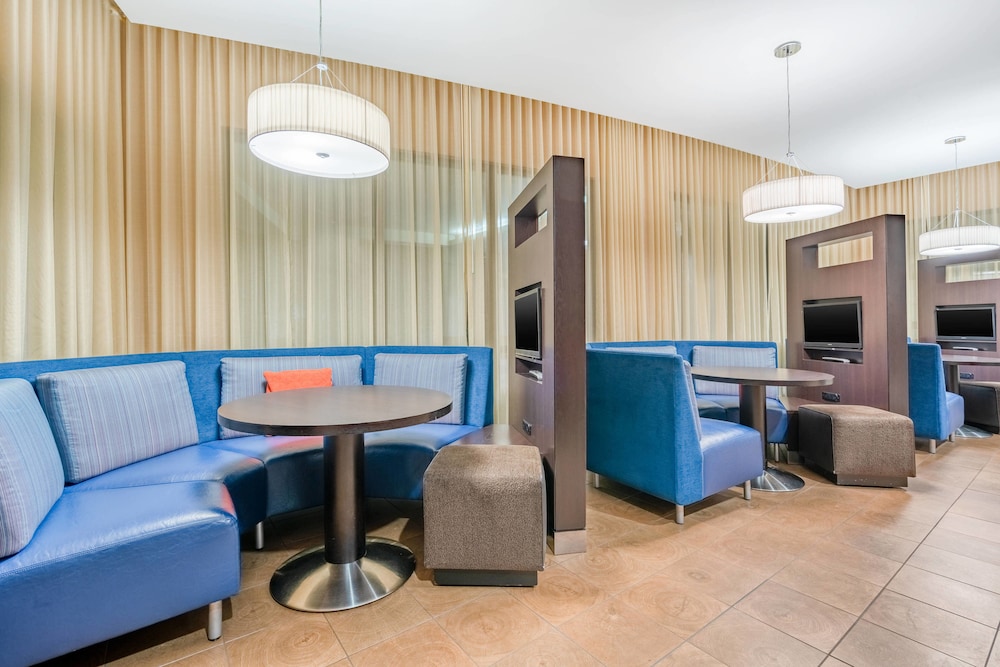 Courtyard by Marriott Wilkes Barre Arena - photo 17