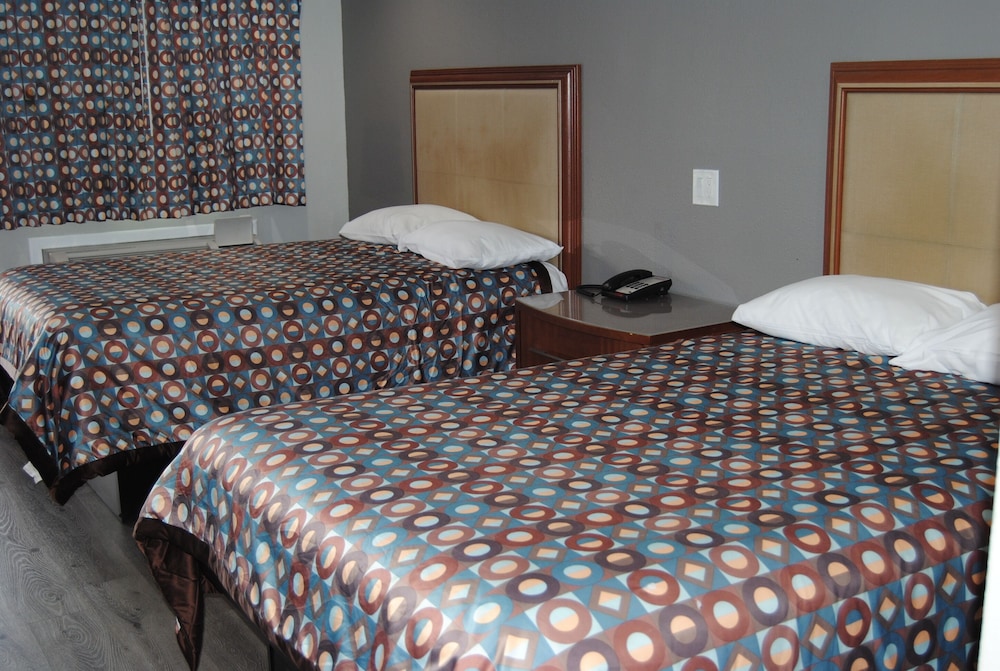 La Puente Inn Motel - photo 33