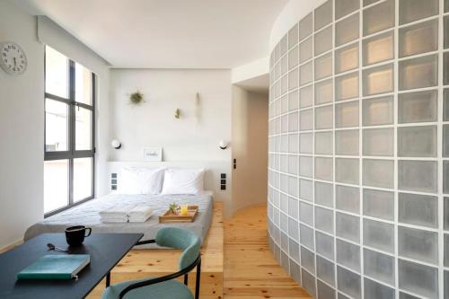Hoppersgr Amazing Apt in the Heart of Athens 4 — 4-Star Luxury Hotel in Athens, Greece