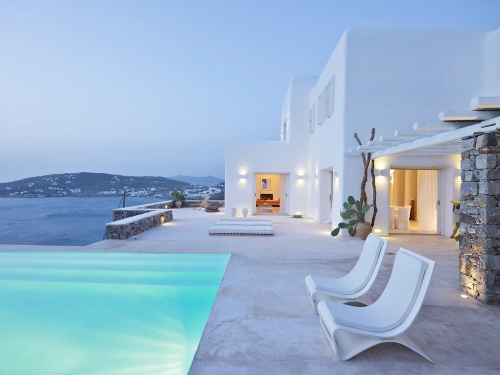 Villa Alexandra — 4-Star Luxury Hotel in Mykonos, Greece