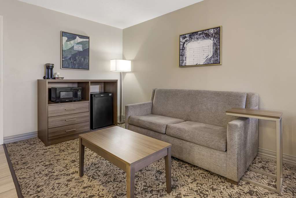 Best Western Plus Grand Manor Inn - photo 13