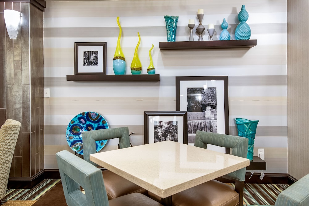 Hampton Inn Columbus West - photo 16