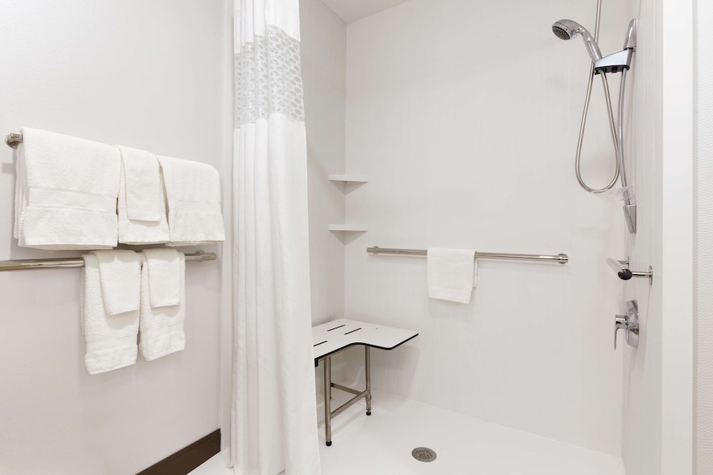 Hampton Inn Dover - photo 13