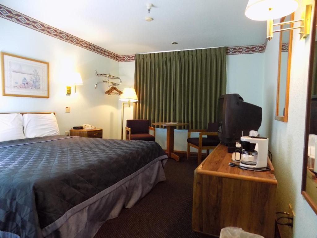 Americas Best Value Inn Tucumcari - photo 3