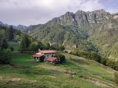 Casa FontaGusta Nature Hideaway & Digital Detox Lake Idro & Piccoli Dolomiti — 4-Star Luxury Hotel in Lavenone, Italy