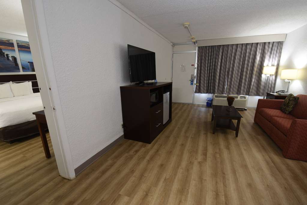 Days Inn by Wyndham Stuart - photo 13