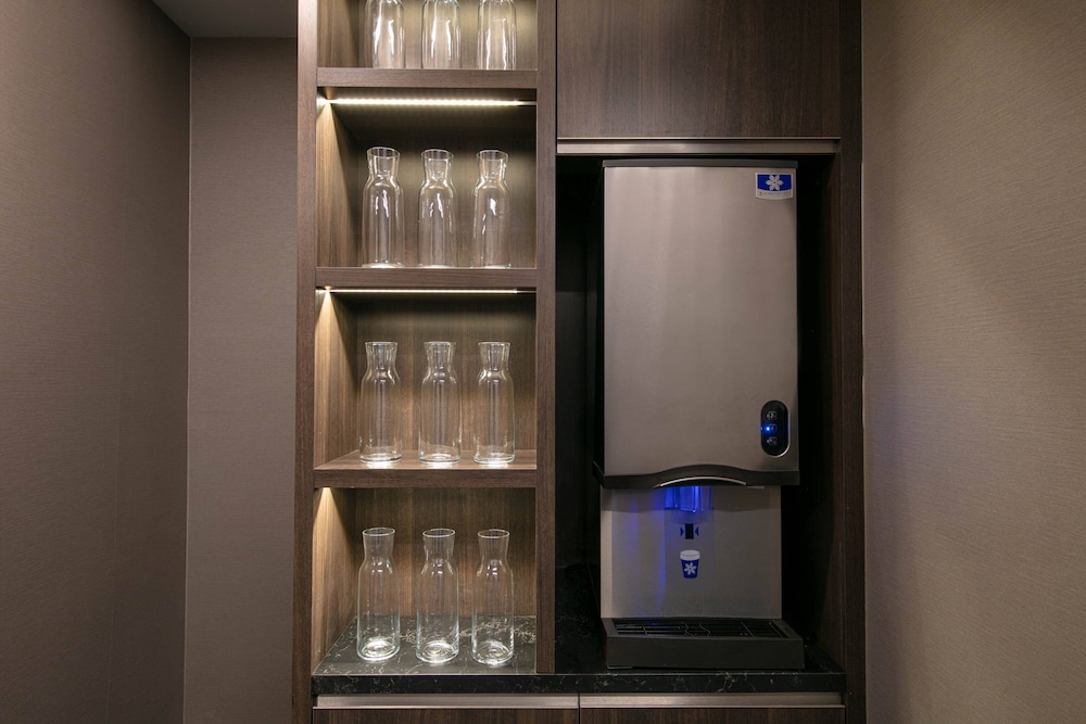 AC Hotel by Marriott Palo Alto - photo 28