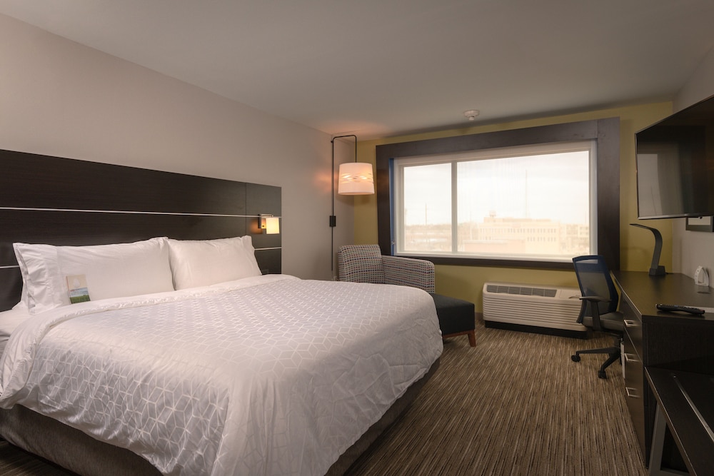 Holiday Inn Express & Suites Tulsa Downtown by IHG - photo 6