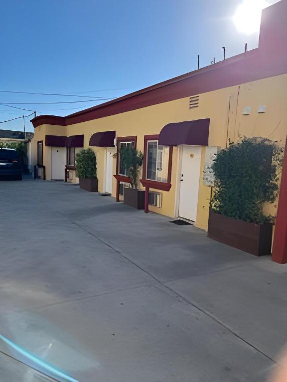 King Motel - photo 3