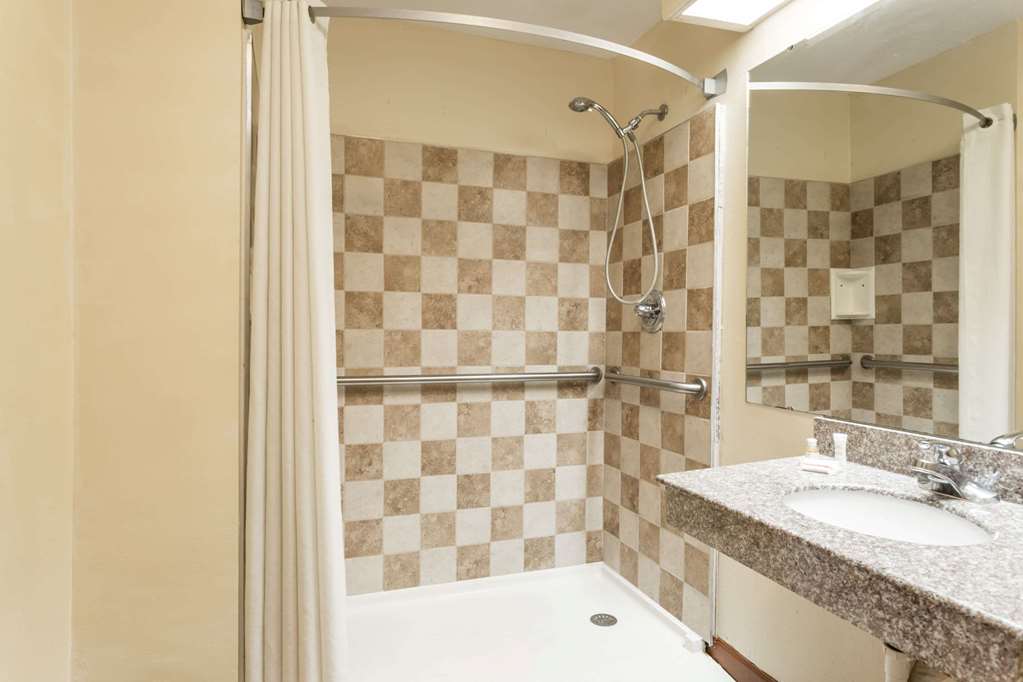 Super 8 by Wyndham Norcross I 85 Atlanta - photo 6
