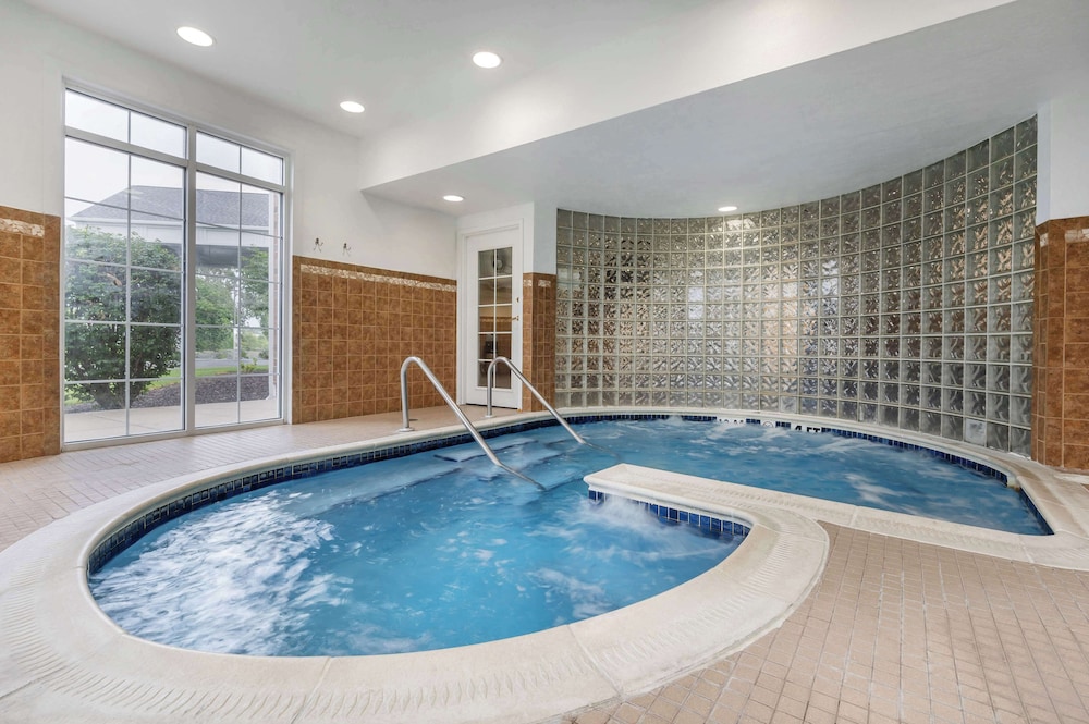Hilton Vacation Club Varsity Club South Bend IN - photo 39