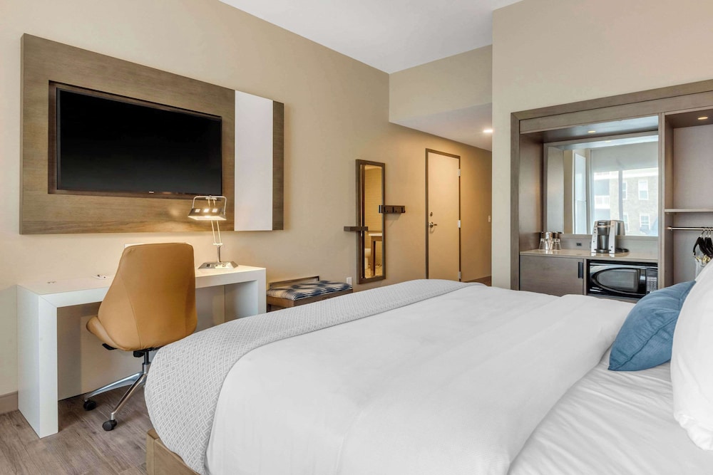 Cambria Hotel Fort Mill - photo 16