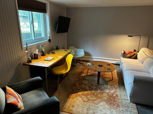 Mid Century DJs Dream near Rhinebeck — 4-Star Luxury Hotel in Poughkeepsie, United States