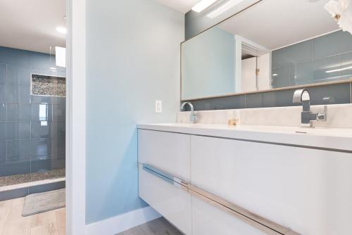 Hidden Cove Unit 6 — 4-Star Luxury Hotel in Holmes Beach, United States