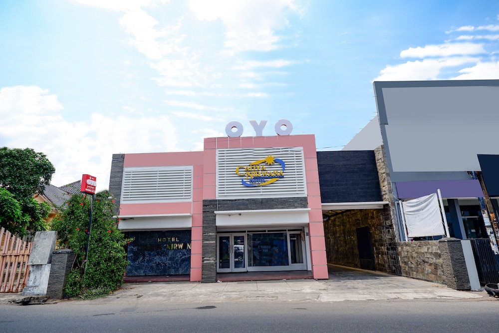 OYO 1843 Cahya Nirwana in Purwokerto, Indonesia