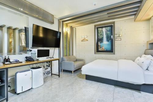 Pohang Jangseongdong Lausdeo in Pohang, South Korea