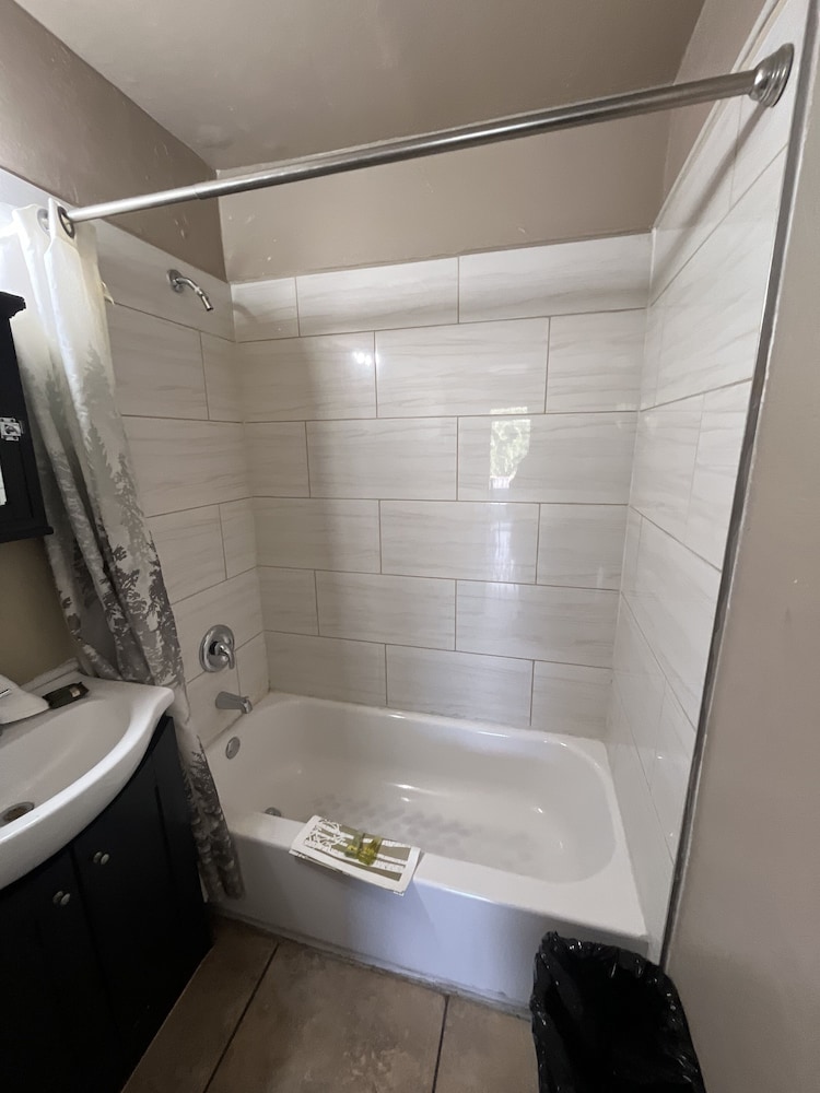 Sterling Gardens Hotel - photo 49