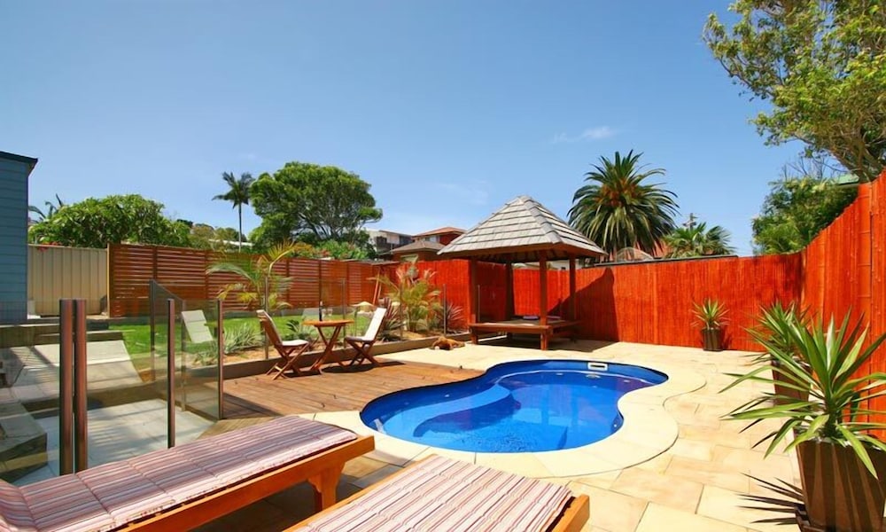 Southview Boutique Guest House — 4-Star Luxury Hotel in Bulli, Australia