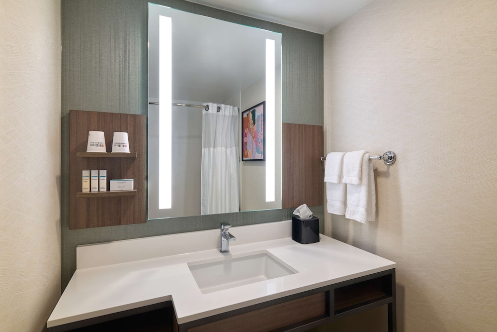 Hilton Garden Inn Bloomington - photo 29