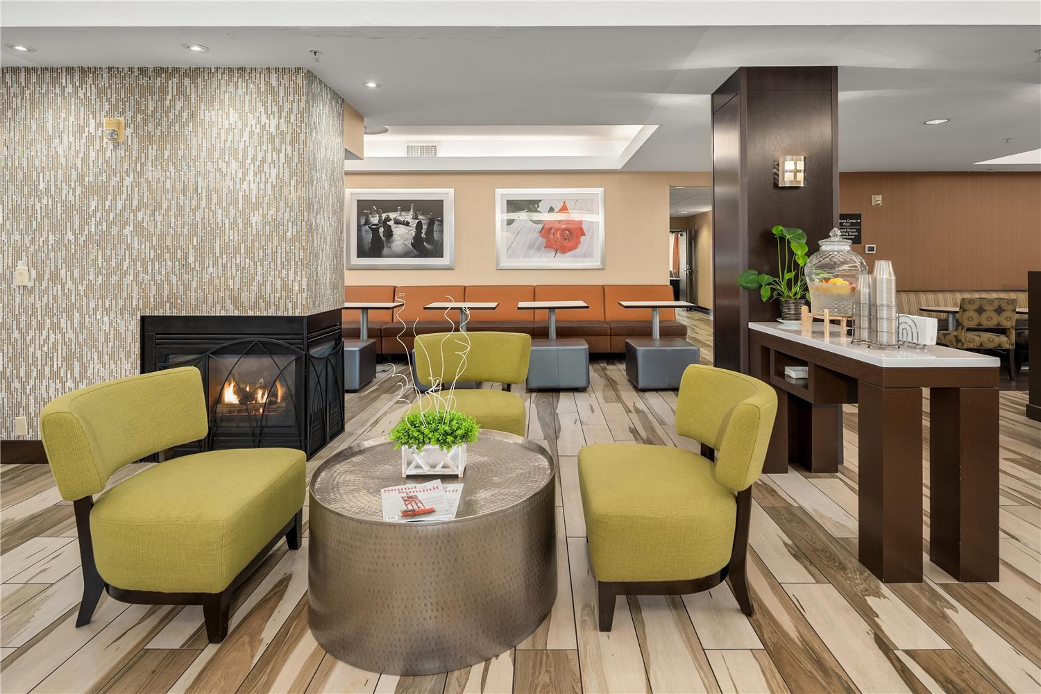 Hampton Inn & Suites Seattle North Lynnwood - photo 19