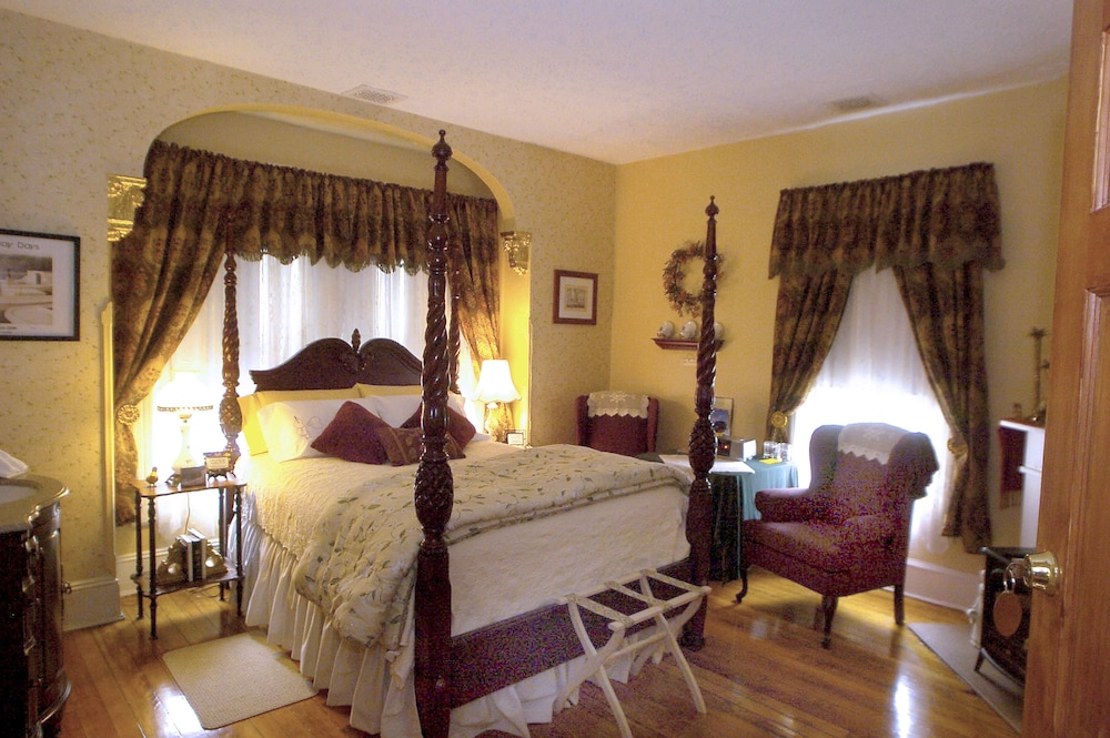 The Magnolia House Inn - photo 3