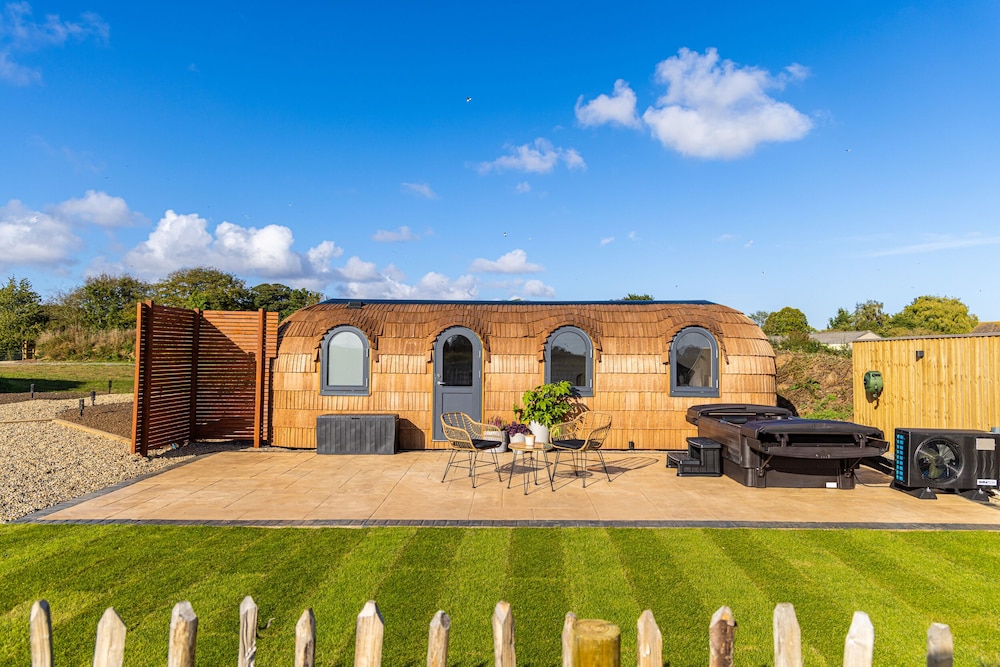 Andrus Mayflower Meadow — 4-Star Luxury Hotel in Brandesburton, United Kingdom