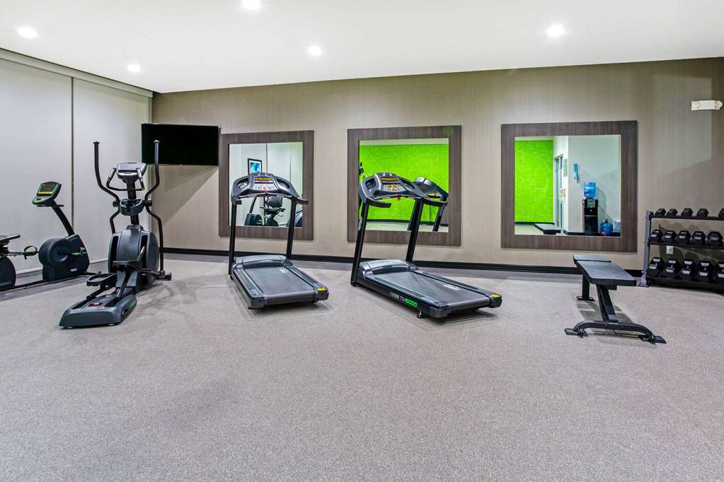La Quinta Inn & Suites by Wyndham Sweetwater East - photo 8