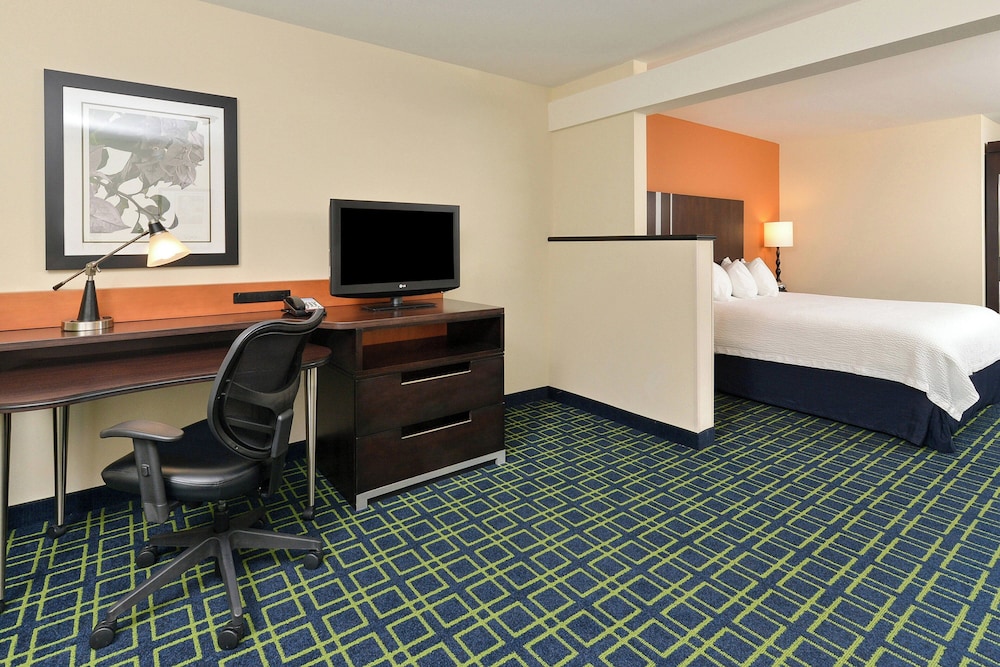 Fairfield Inn & Suites Cedar Rapids - photo 17