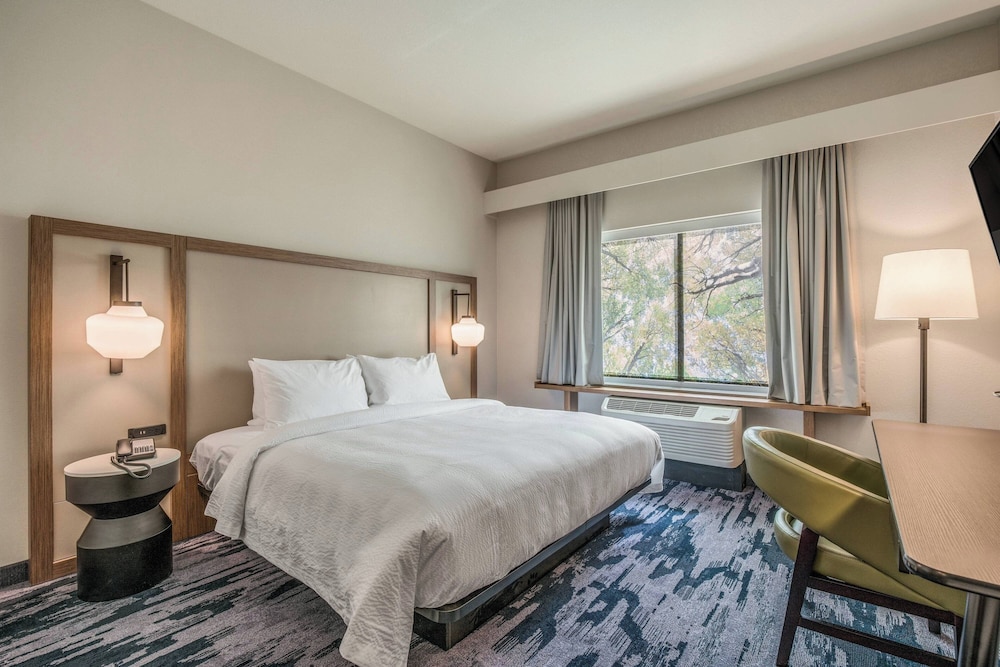 Fairfield Inn & Suites by Marriott Whitewater - photo 12