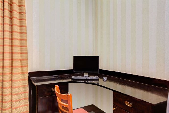 Ramada Jamaica Queens - photo 7