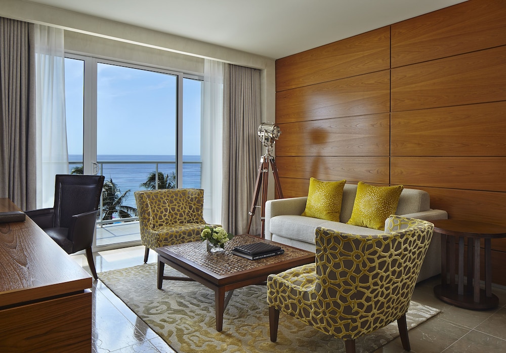 Royal Blues Hotel - photo 11