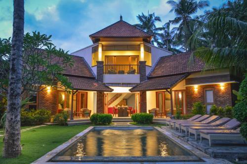 Villa Kelapa Candidasa — 4-Star Luxury Hotel in Bali, Indonesia
