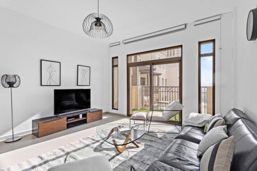 Luxury Escapes Contemporary 2BR Gem in Madinat Jumeirah RAHAAL — 4-Star Luxury Hotel in Dubai, United Arab Emirates