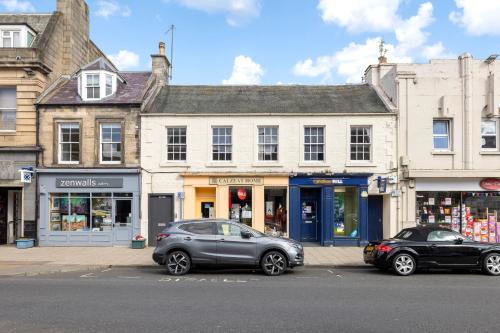2 Bedroom Apartment on Peebles High Street — 4-Star Luxury Hotel in Peebles, United Kingdom