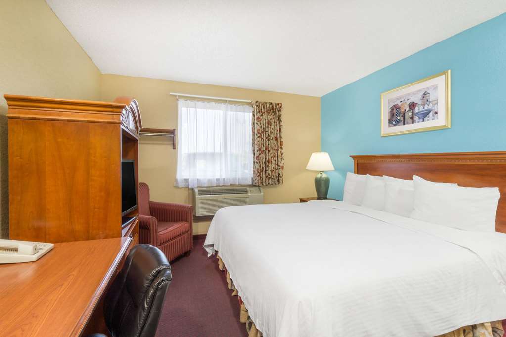 Baymont by Wyndham Huber Heights Dayton - photo 9