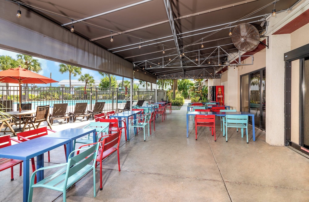 Red Roof Inn PLUS Miami Airport - photo 30