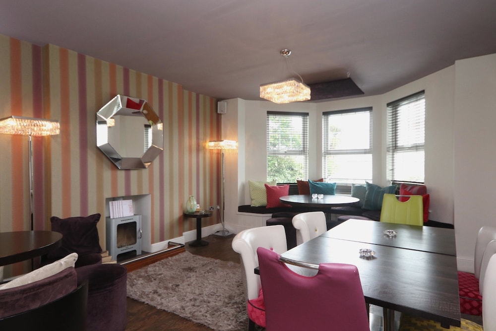 4 Bed in Pwllheli oc lluest — 5-Star Luxury Hotel in Pwllheli, United Kingdom