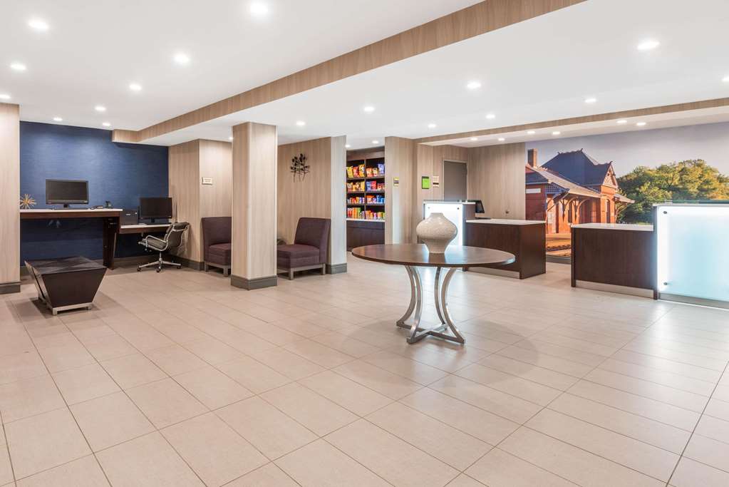 La Quinta Inn & Suites by Wyndham Aberdeen APG - photo 6