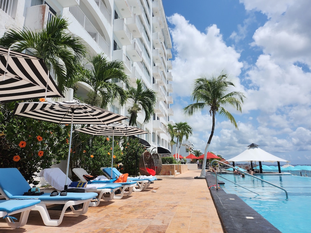 Coral Princess Golf and Dive Resort