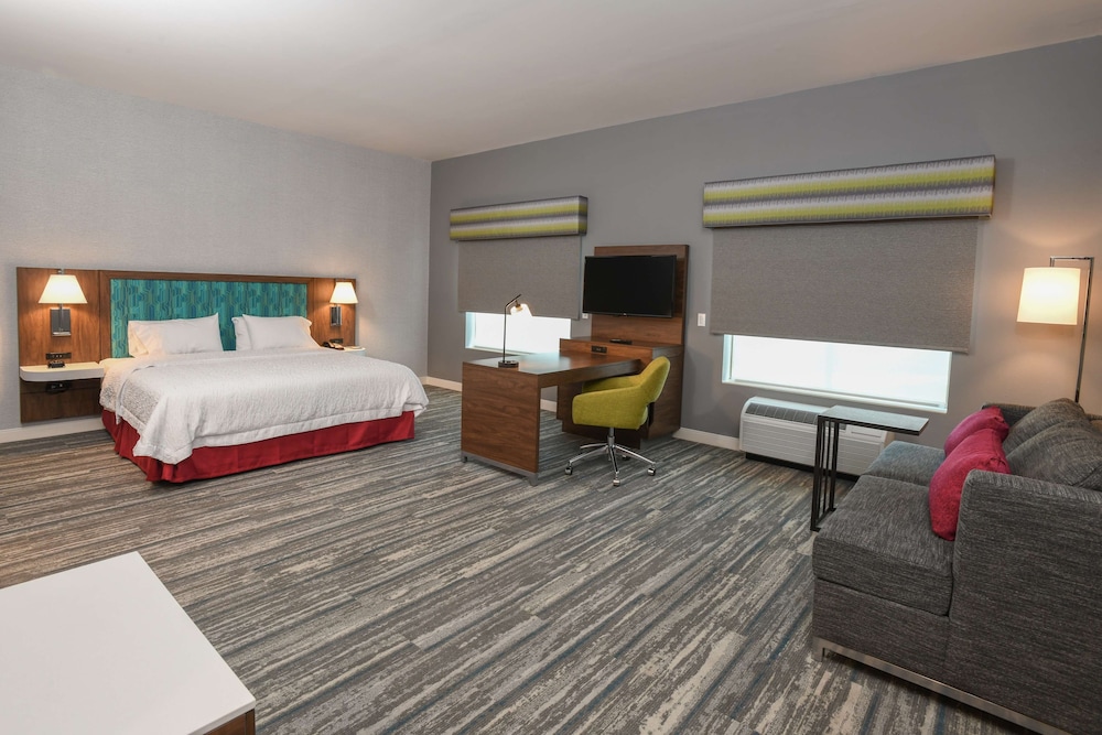 Hampton Inn & Suites Cincinnati Liberty Township - photo 13