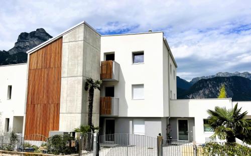 Active Wind — 4-Star Luxury Hotel in Riva Del Garda, Italy
