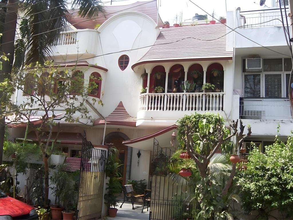 Delhi Bed and Breakfast — 4-Star Luxury Hotel in New Delhi, India