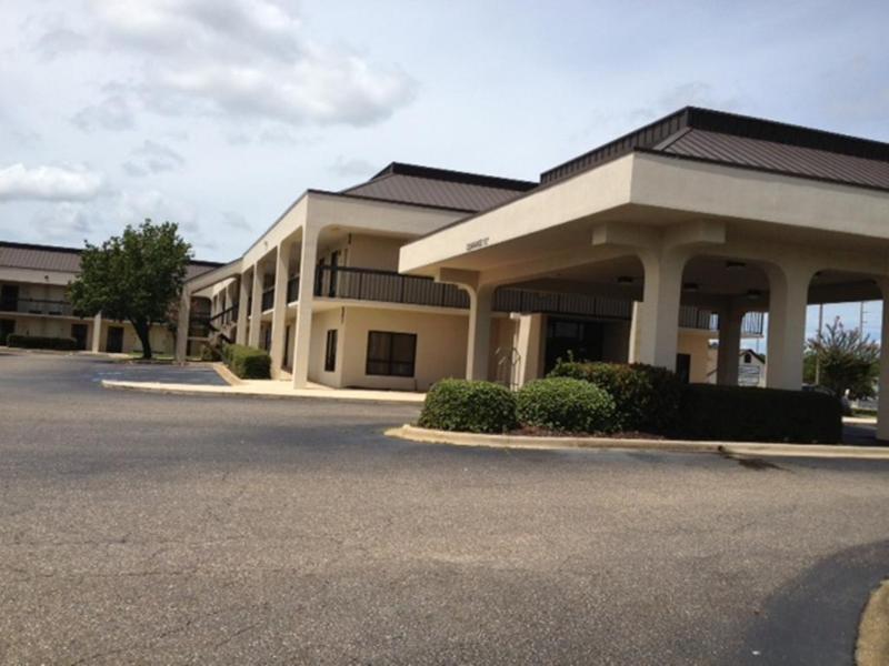 Days Inn Dothan - photo 12