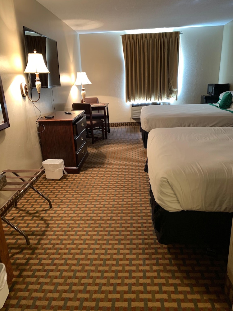 Rest Inn Fort Smith - photo 10