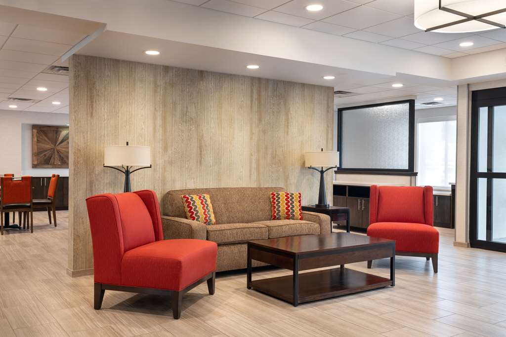 Days Inn & Suites by Wyndham Denver International Airport - photo 6
